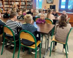 wizyta-gminna-biblioteka-Radłów (1)